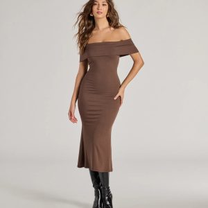 Sleek Silhouette Ribbed Knit Off-The-Shoulder Midi Dress